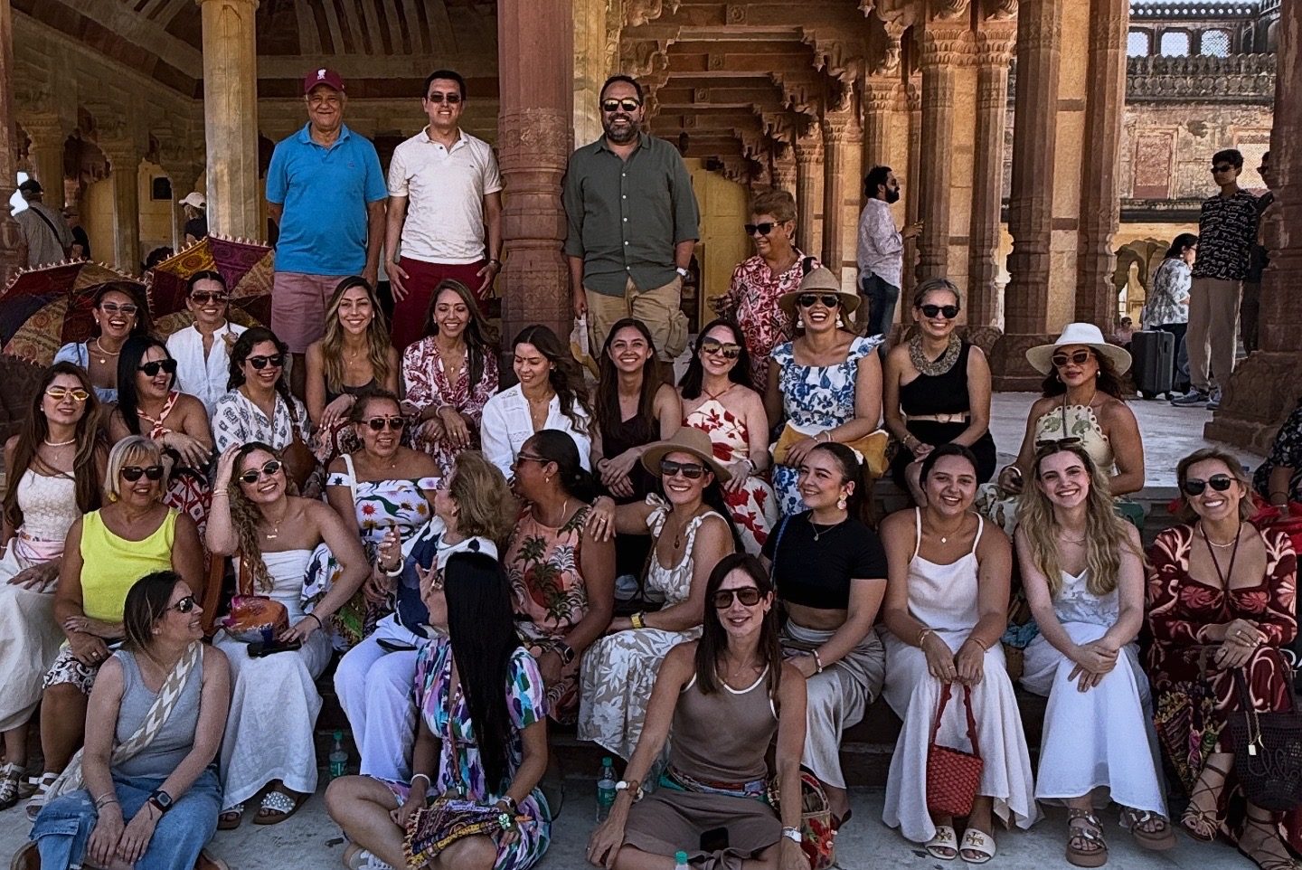 Palacio de Rajastán junto a una casa flotante en los backwaters de Kerala: los dos rostros de un viaje a la India