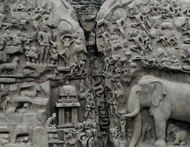 Detalle policromado de un gopuram del templo de Meenakshi, Madurai, Tamil Nadu
