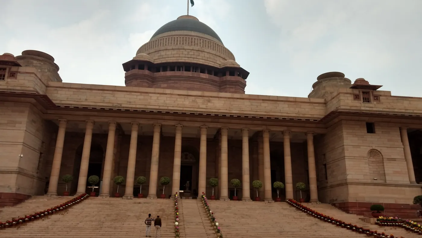 La columnata del Rashtrapati Bhavan, Nueva Delhi