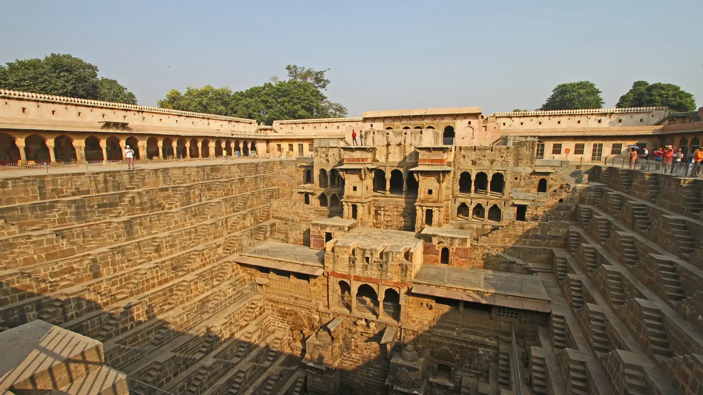 Los 3.500 peldanos del pozo escalonado de Chand Baori, Abhaneri