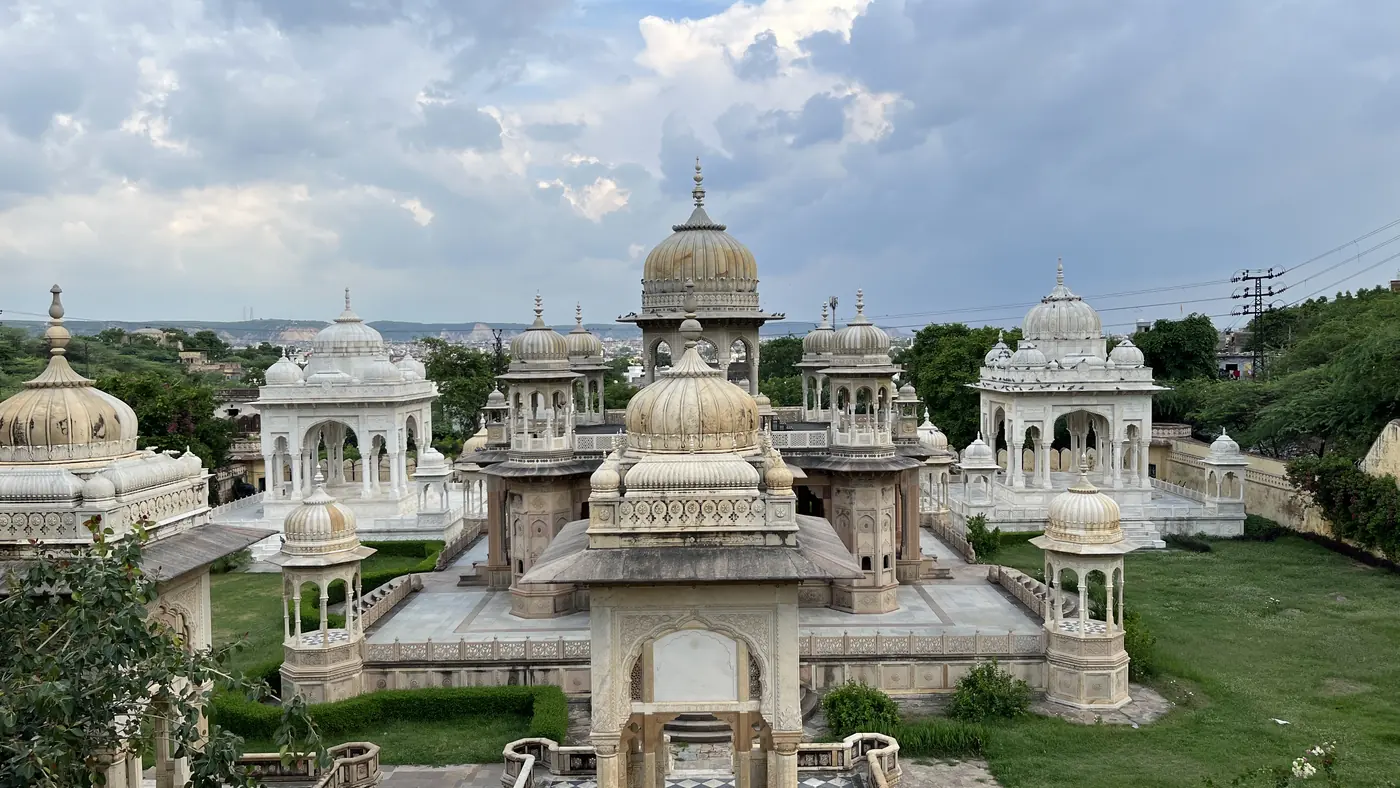 Cenotafios de Gaitore, Jaipur