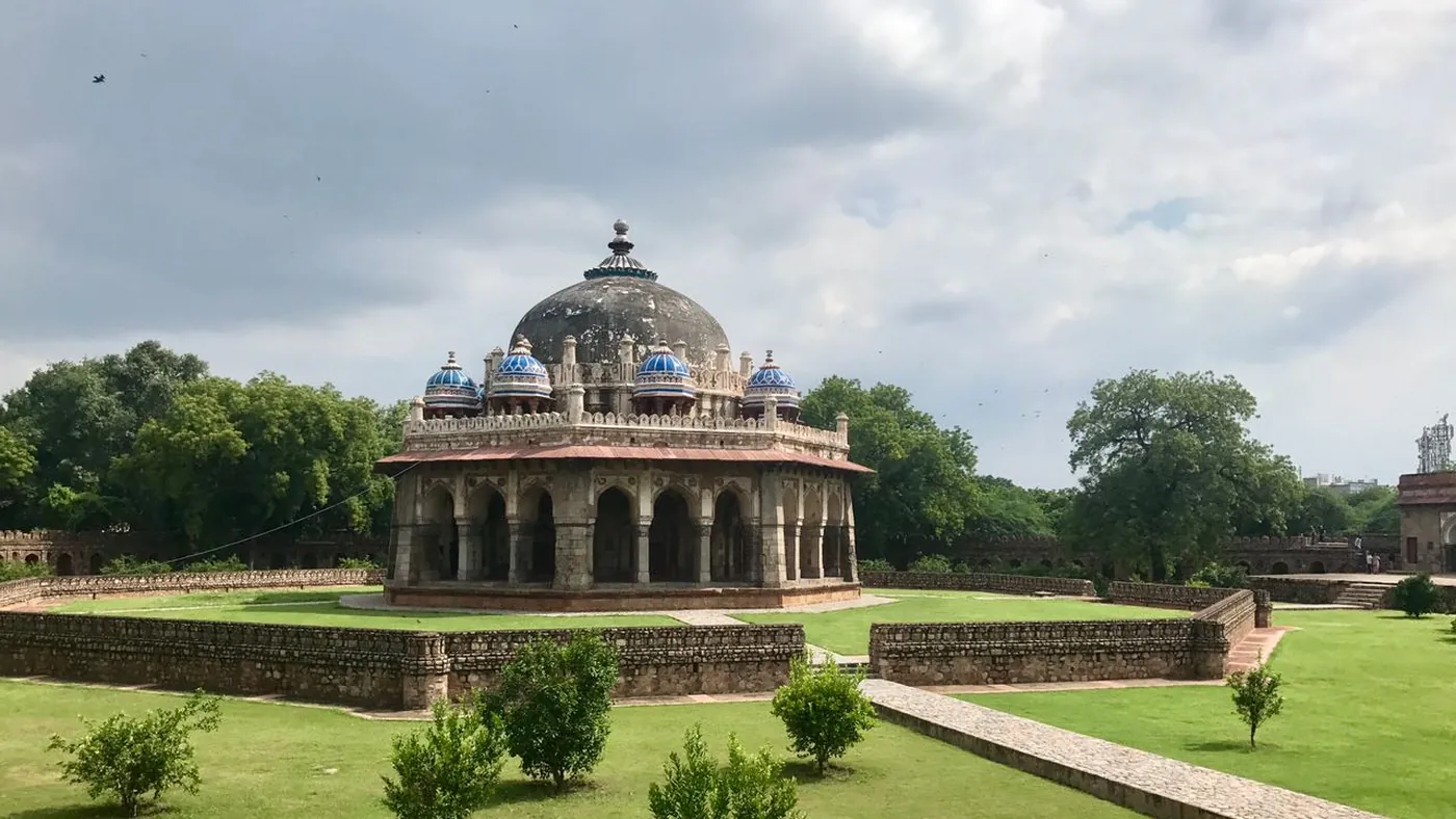 El jardín de la tumba de Isa Khan, Delhi